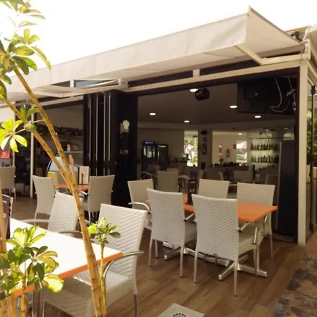 Castle Harbour Duplex - Pool & Sea Views C116 Los Cristianos (Tenerife)